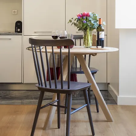 Serviced - Baixa Castelo Appartement