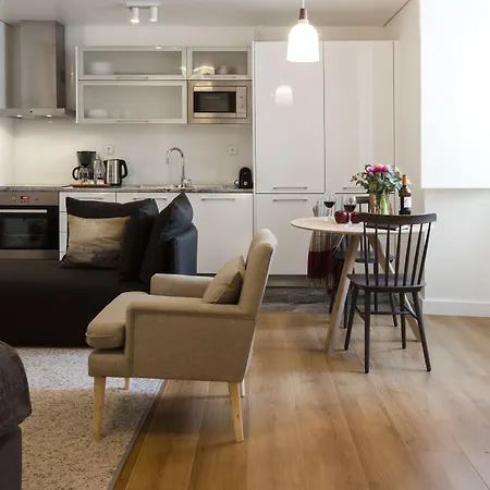 Serviced - Baixa Castelo Apartmán