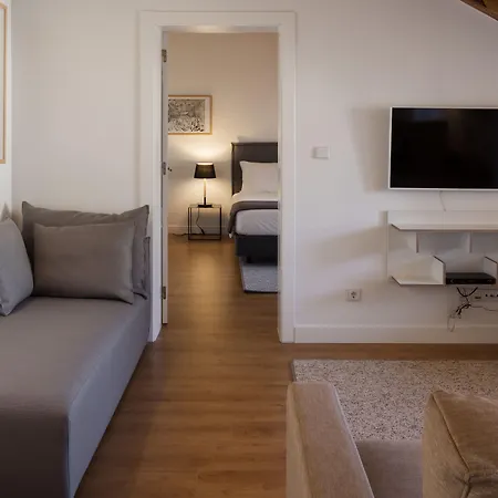 Serviced - Baixa Castelo Apartmán