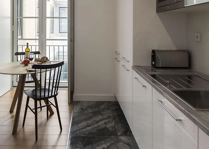 Serviced - Baixa Castelo *