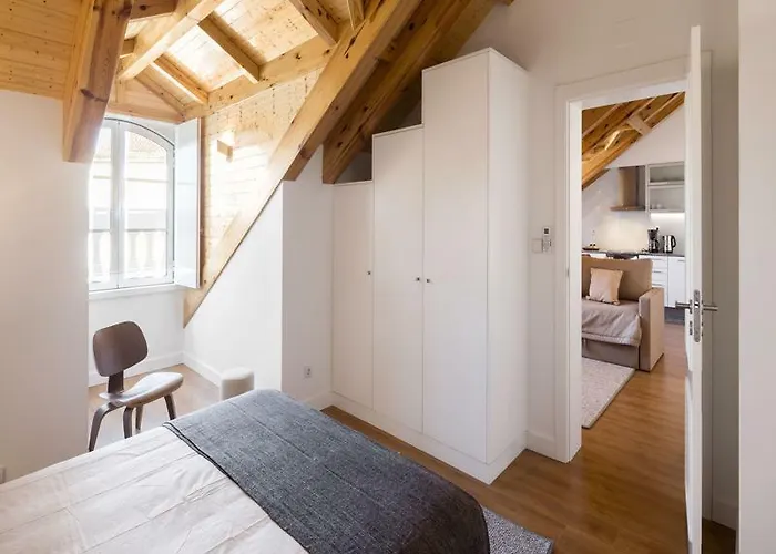 Serviced - Baixa Castelo