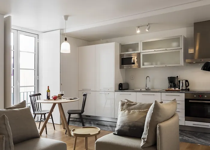 Serviced - Baixa Castelo Apartament *