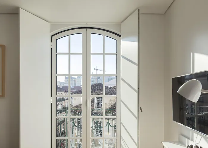 Serviced - Baixa Castelo Apartament