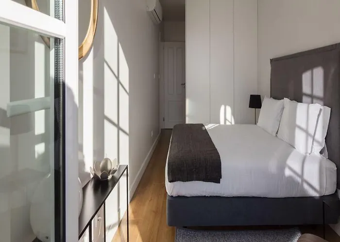 Serviced - Baixa Castelo Apartament